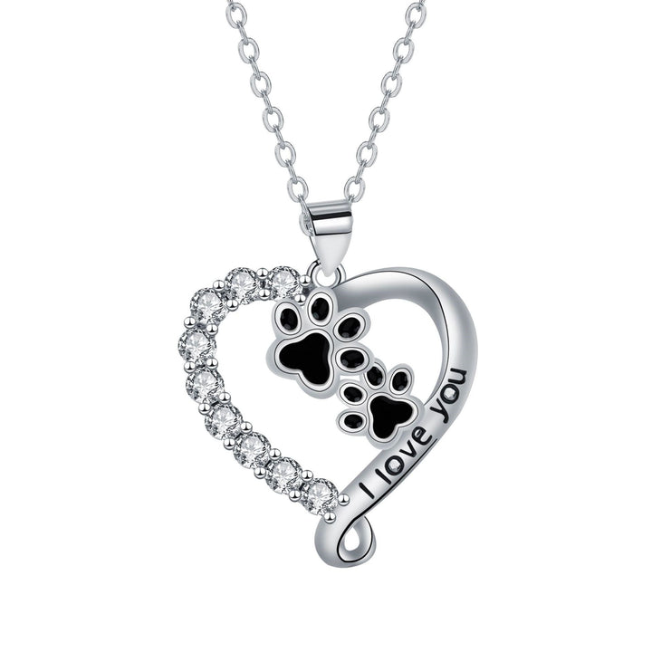 Collar de plata y negro con un oso amigable