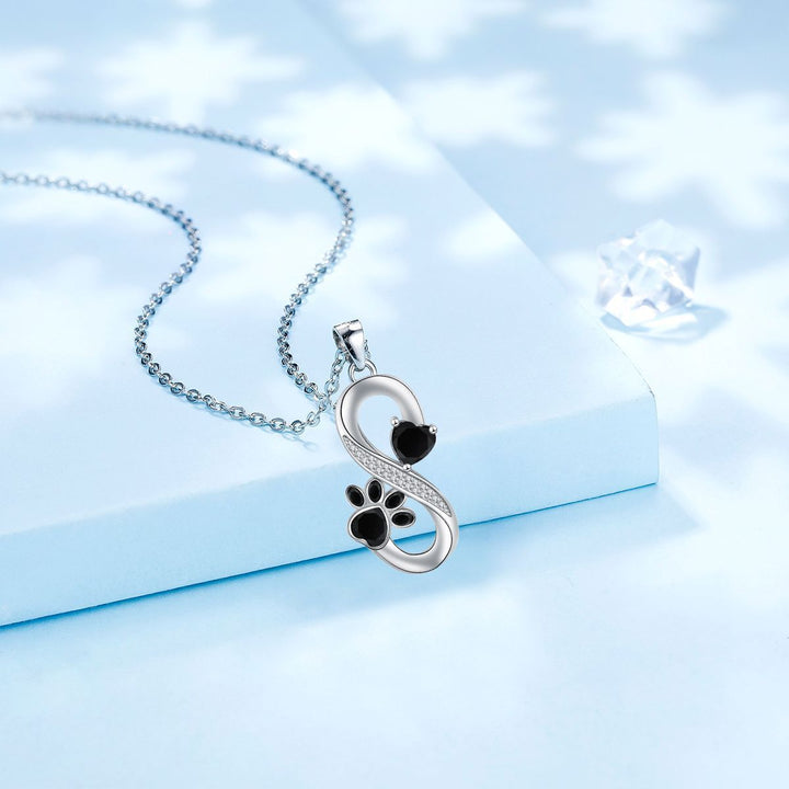 Collar Corazón con Diseño Infinito y Huella