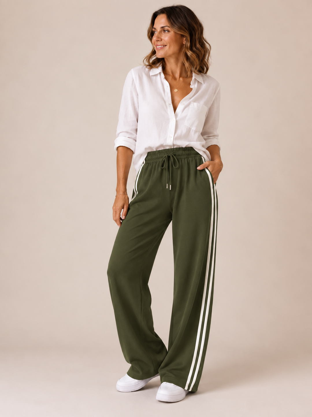 Noelia | Pantalón de Ropa Deportiva Mujer Pierna Ancha Franjas Laterales
