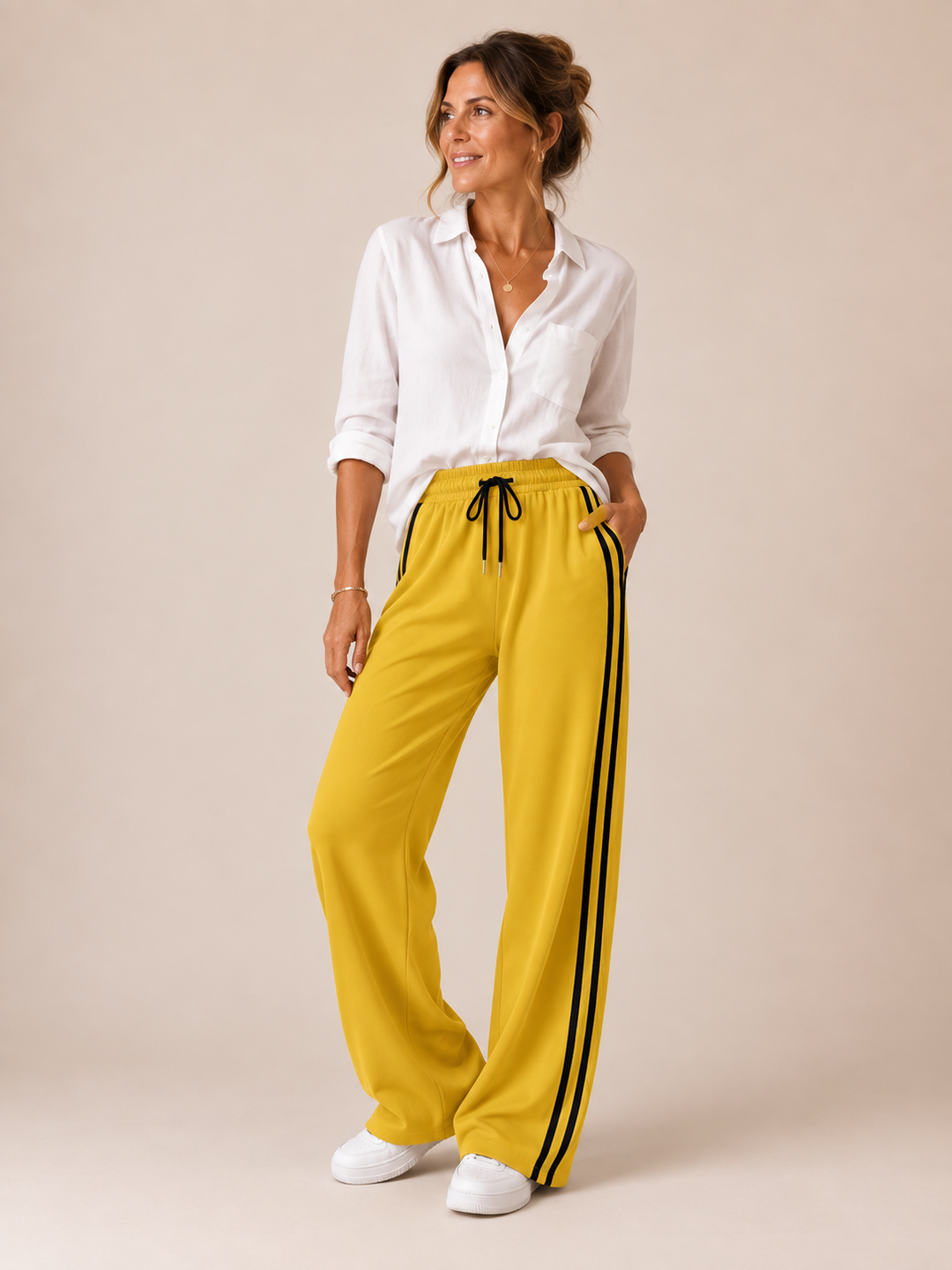 Noelia | Pantalón de Ropa Deportiva Mujer Pierna Ancha Franjas Laterales