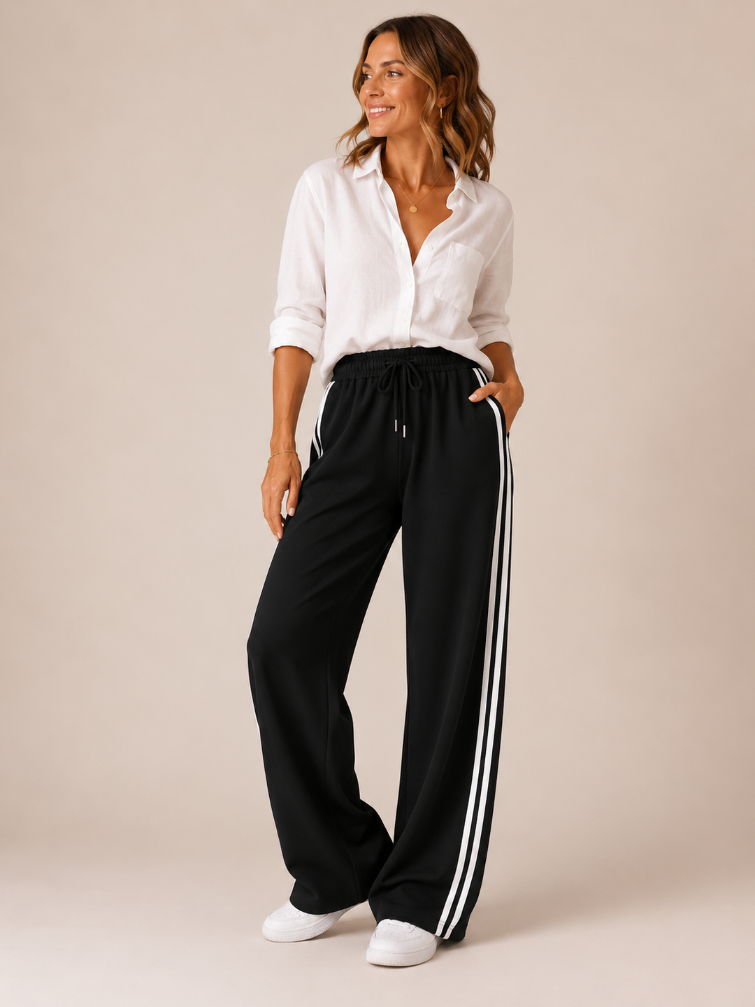 Noelia | Pantalón de Ropa Deportiva Mujer Pierna Ancha Franjas Laterales
