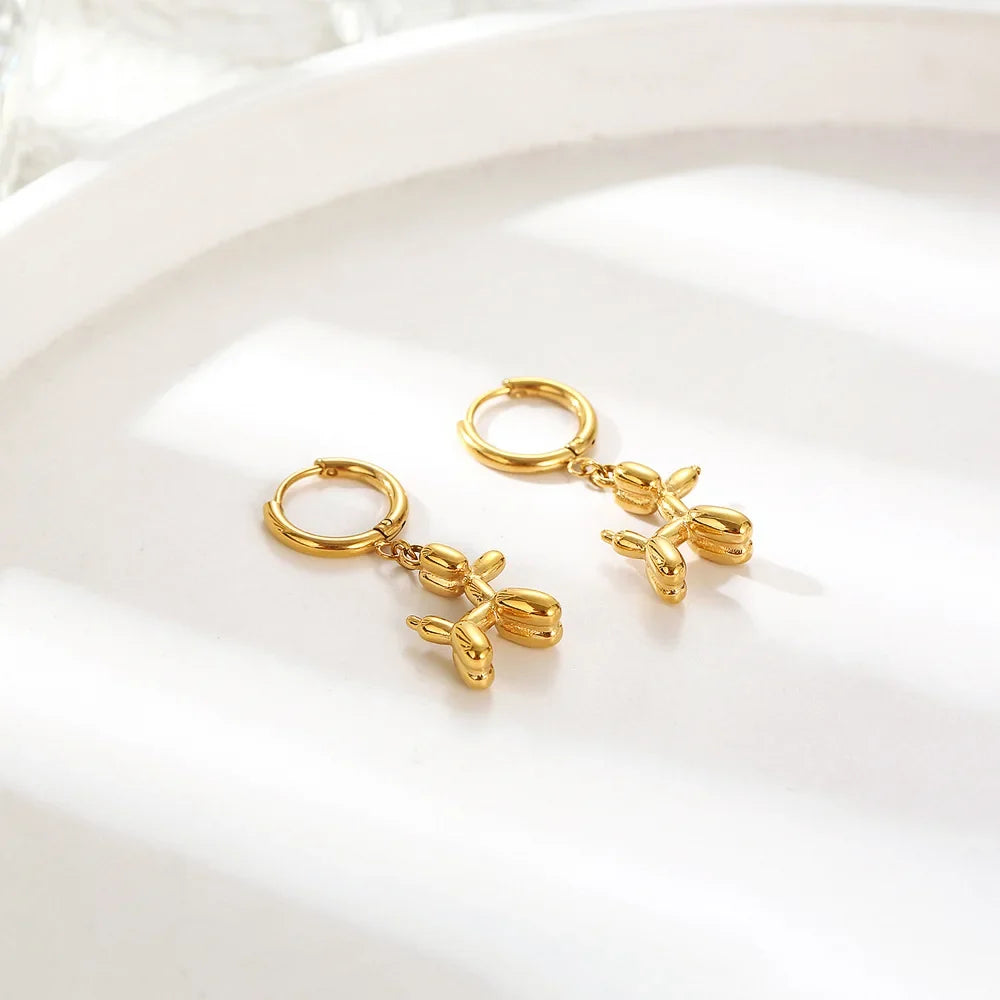 Pendientes en miniatura de perro de globos – Aros dorados con encantador colgante canino