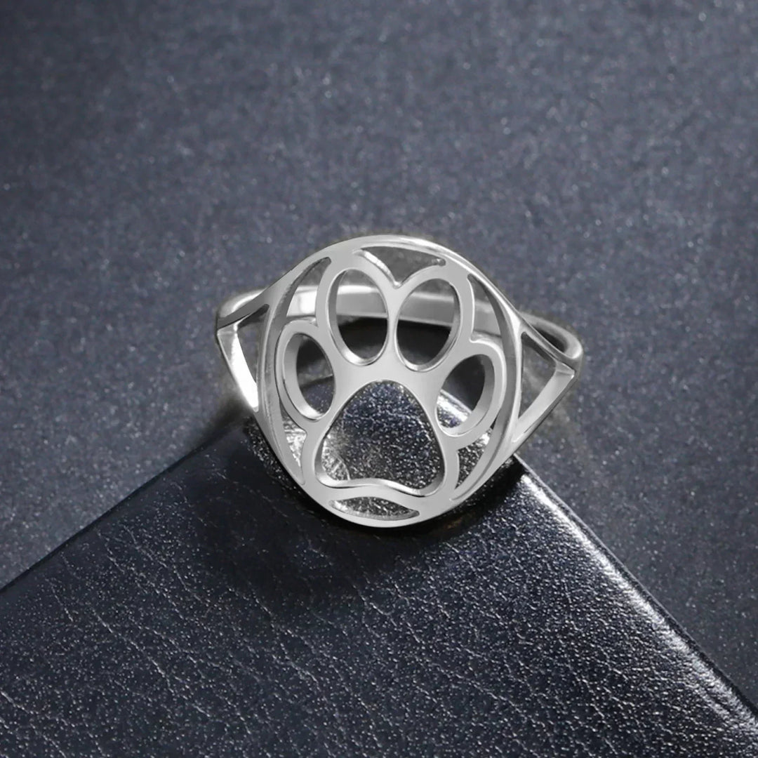 Anillo Abierto de Acero Inoxidable con Diseño de Huella de Pata – Elegante y Delicado