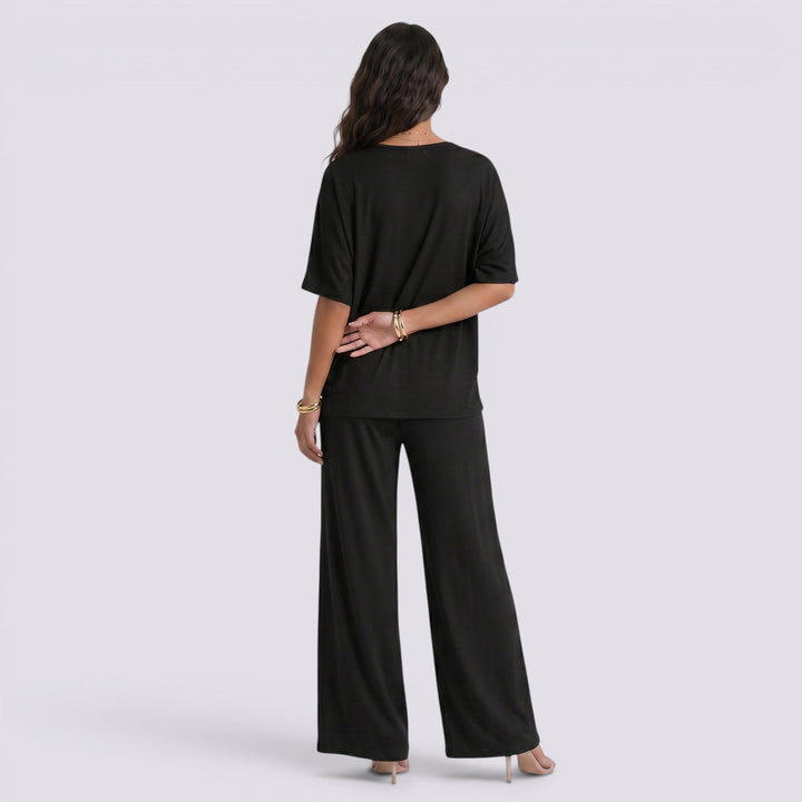 Conjunto Mujer con Pantalón Ancho Cuello Pico