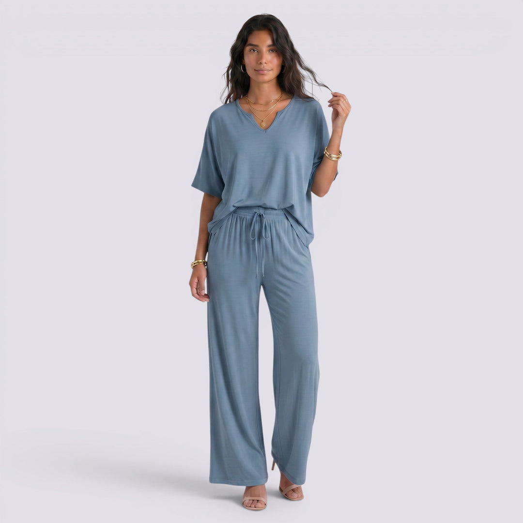 Conjunto Mujer con Pantalón Ancho Cuello Pico