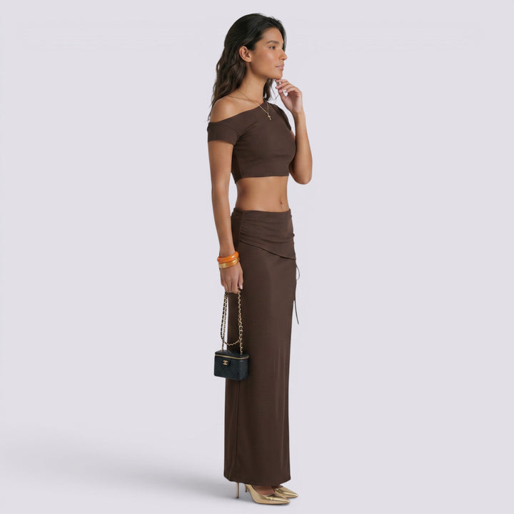 Conjunto Mujer Top y Falda Asimétrica